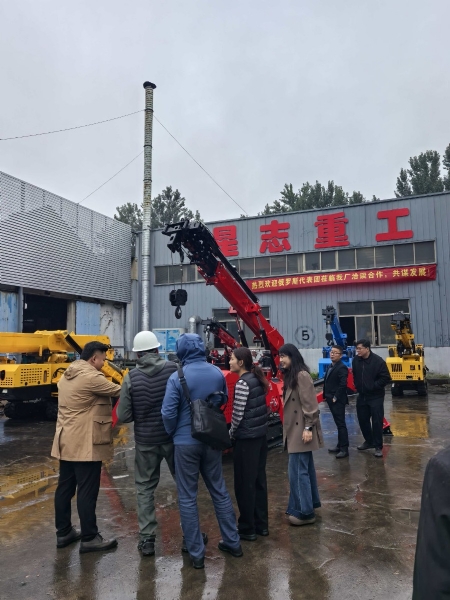 國(guó)產(chǎn)蜘蛛吊車(chē)走出國(guó)門(mén) 星志重工與俄羅斯客戶(hù)達(dá)成戰(zhàn)略合作